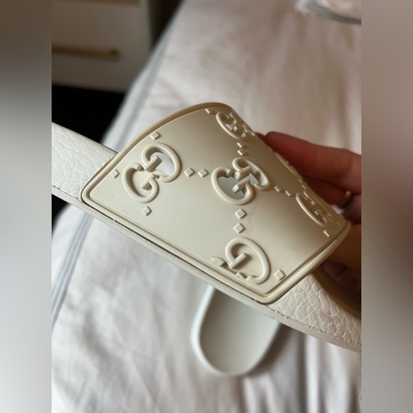 ✨ Gucci Rubber Slides – White – Size 9 ✨ - Picture 3 of 11